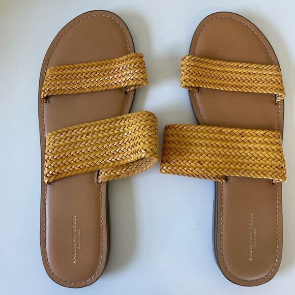 American Eagle Sandals Size 10 EUC - Picture 1 of 5